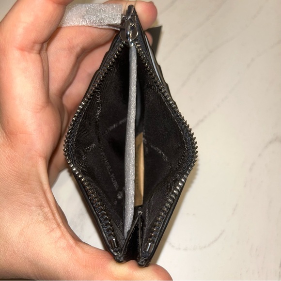Brand New Michael Kors Wallet - Picture 2 of 4